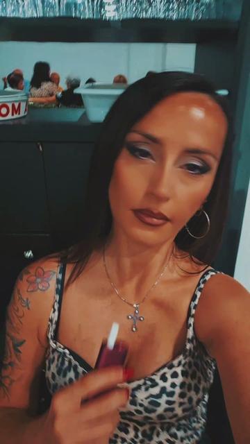 @tizianarebelgirl