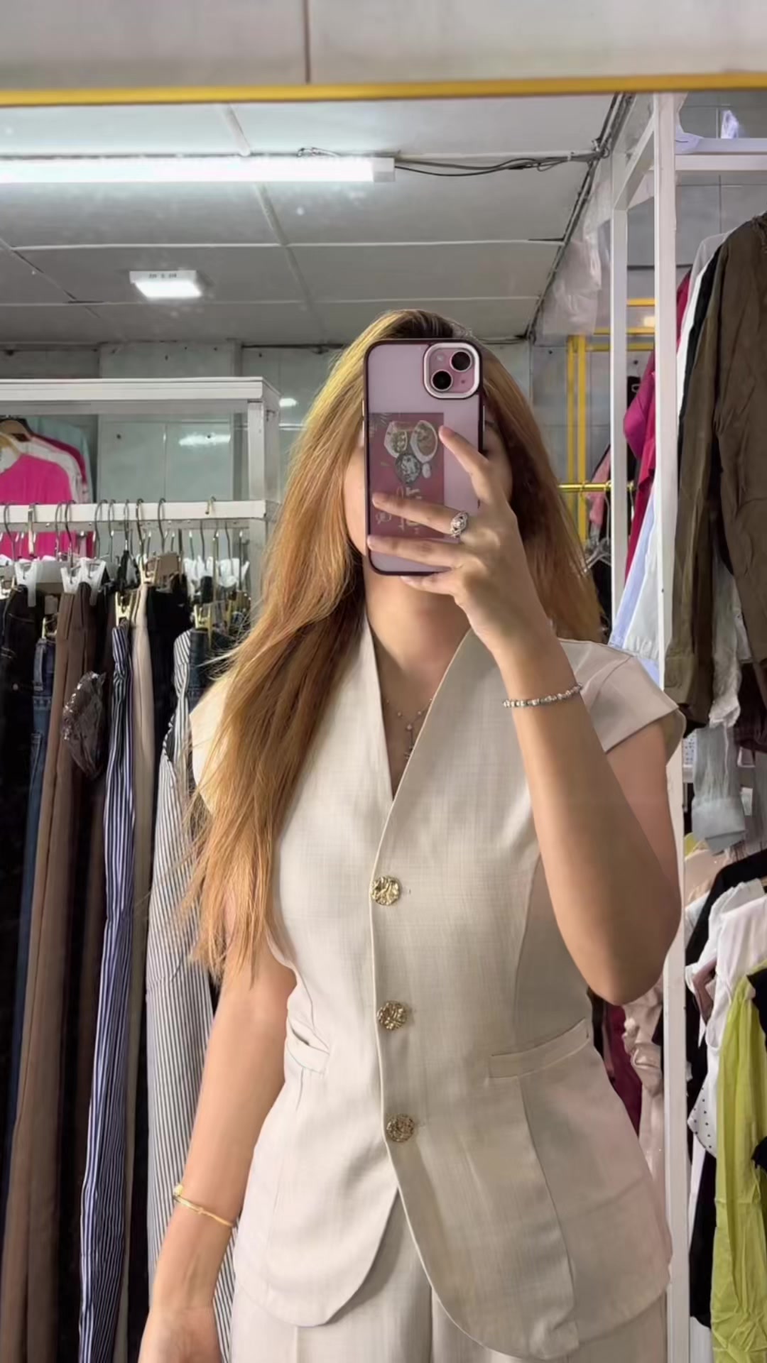 @May Fashion House