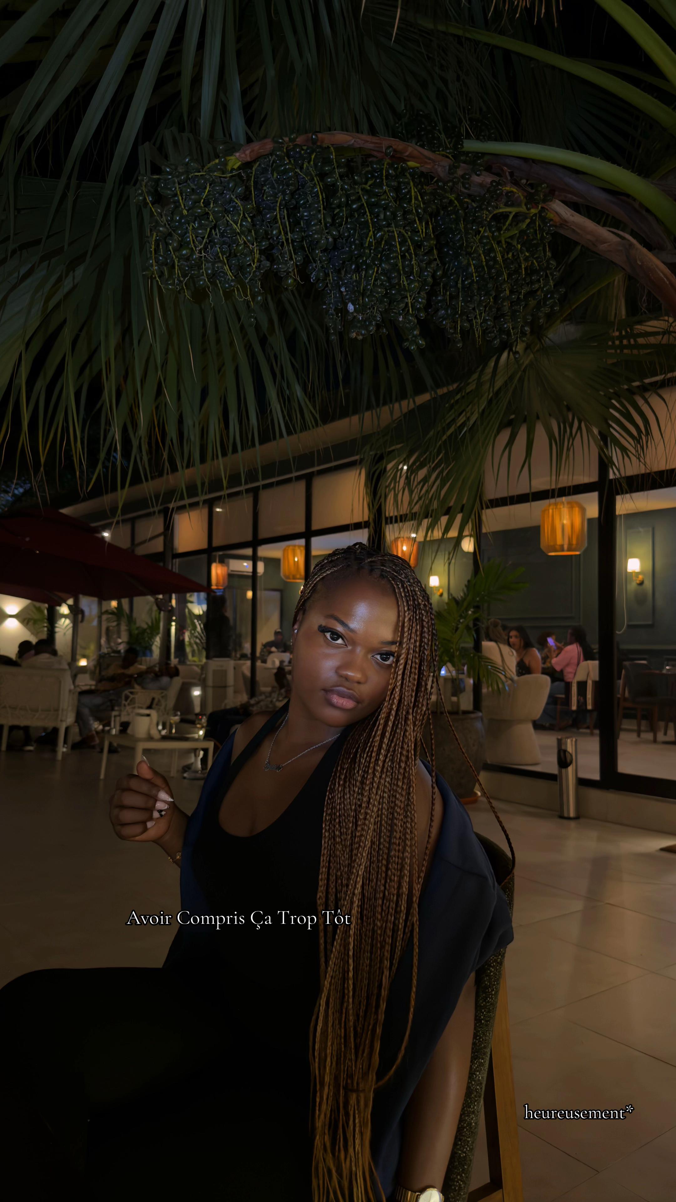 @L Y D I A.