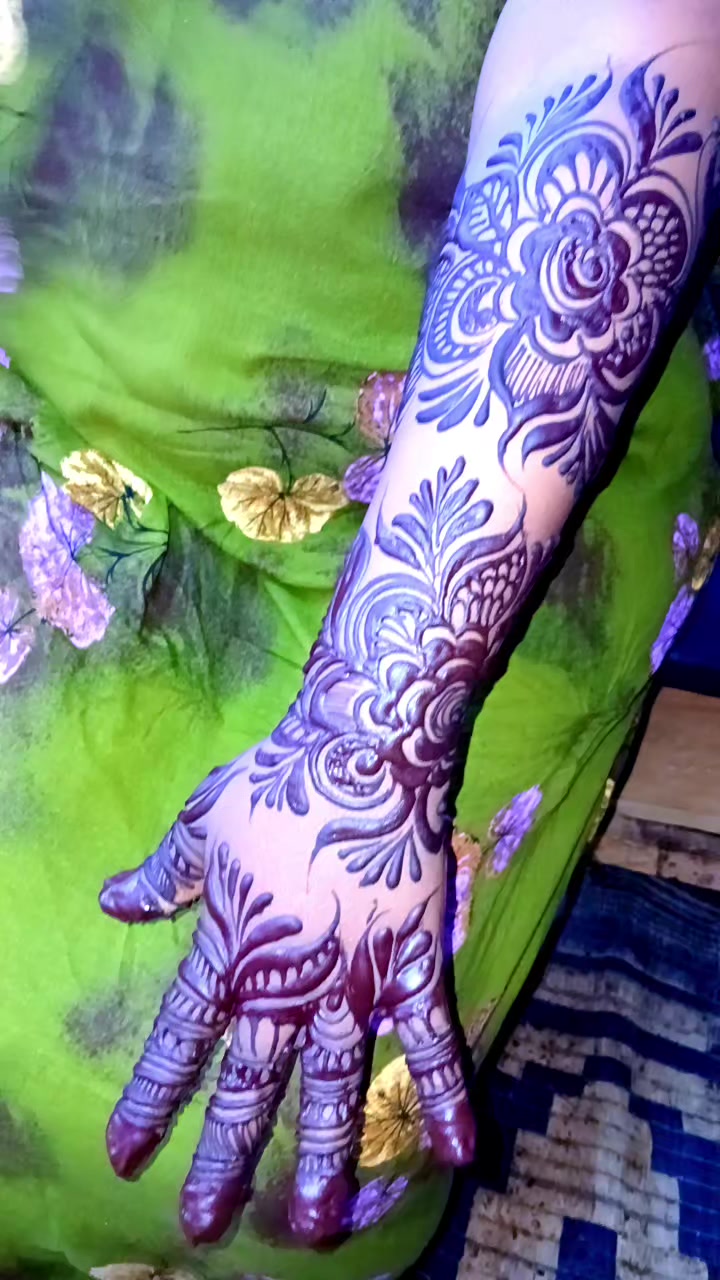 @chichipiko-henna