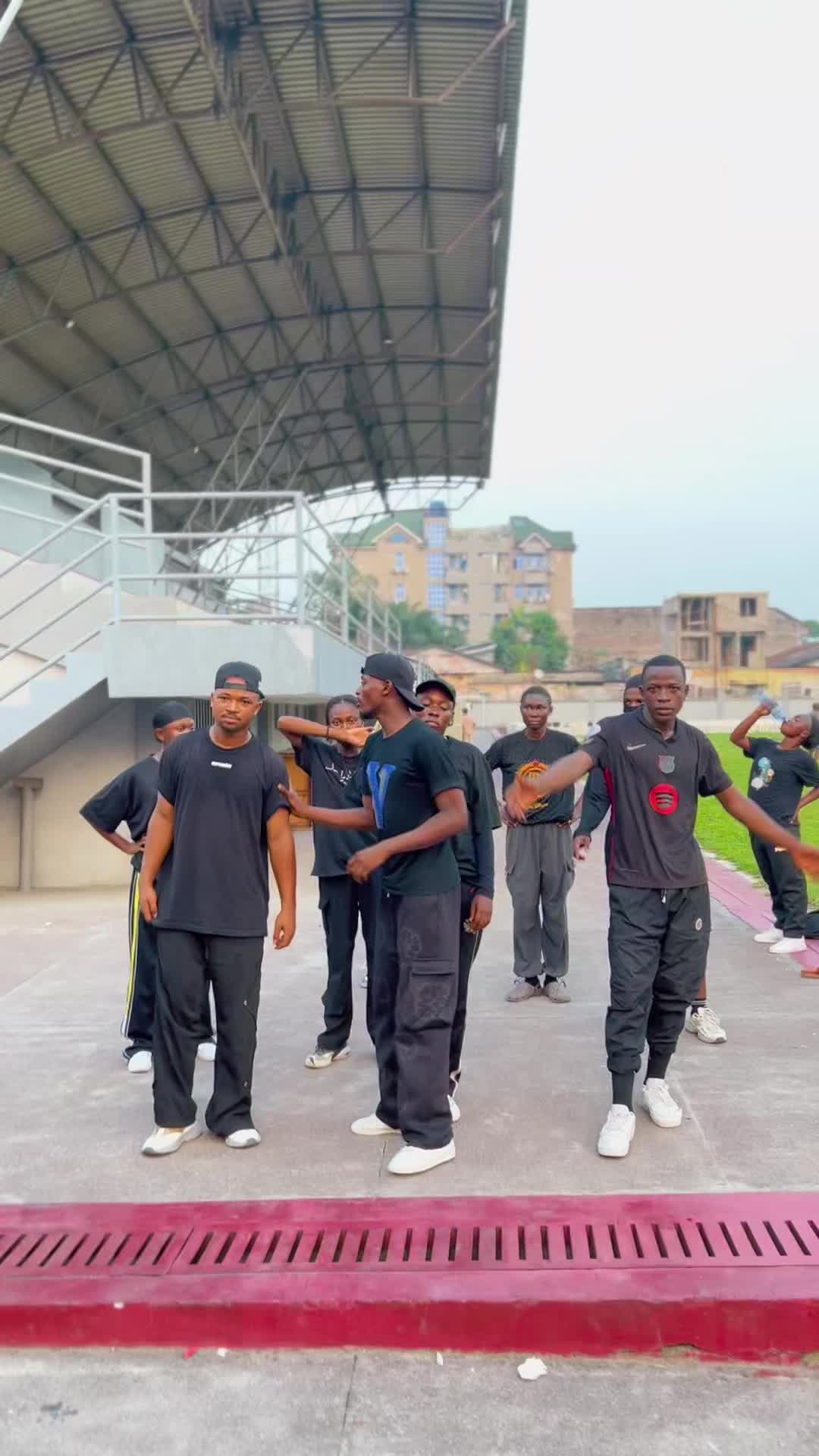 @WE ARE THE BEST DANCE 🤜🤛🇨🇩