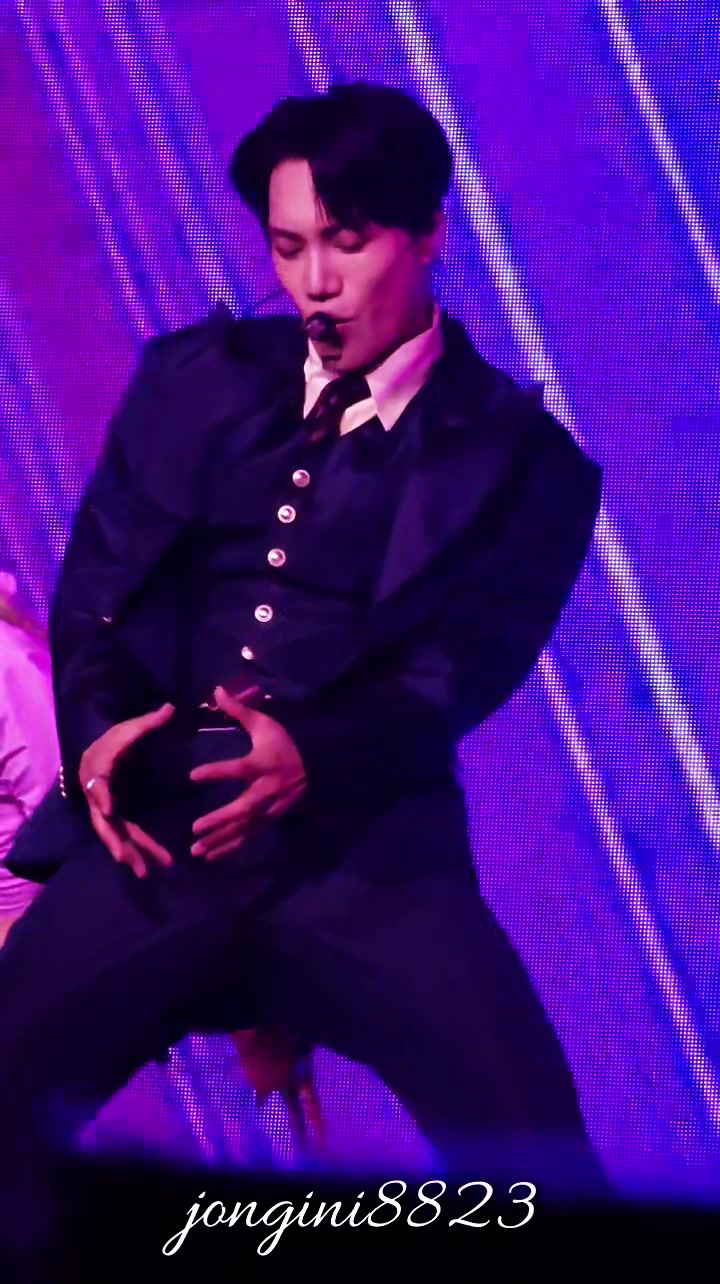 @acervo kim jongin