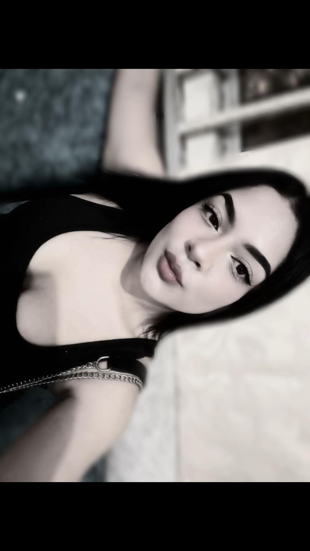 @𝓐𝓵𝓲𝓼𝓼𝓸𝓷 𝓵𝓪𝓻𝓪 🌘