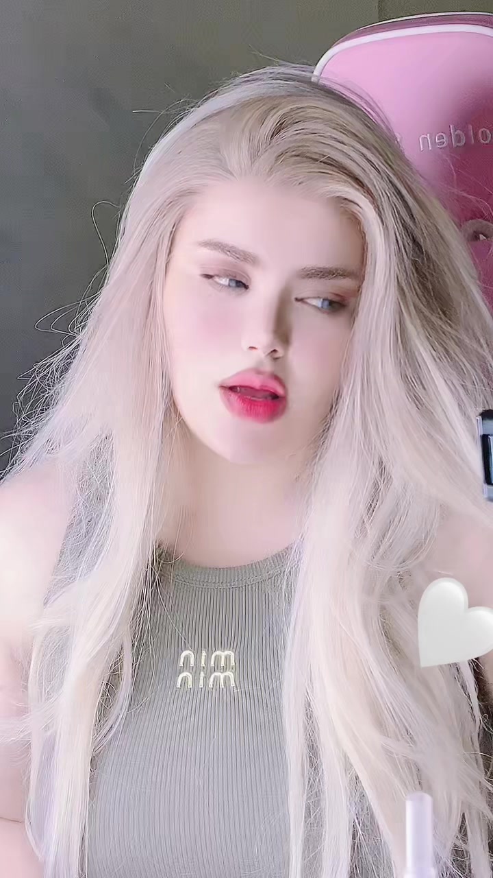 @👑🩷Diva la poup&eacute;e🩷👑