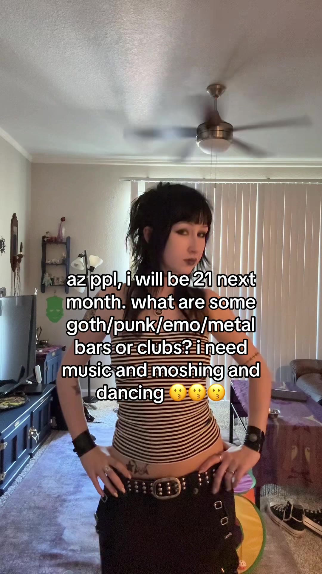 @<8