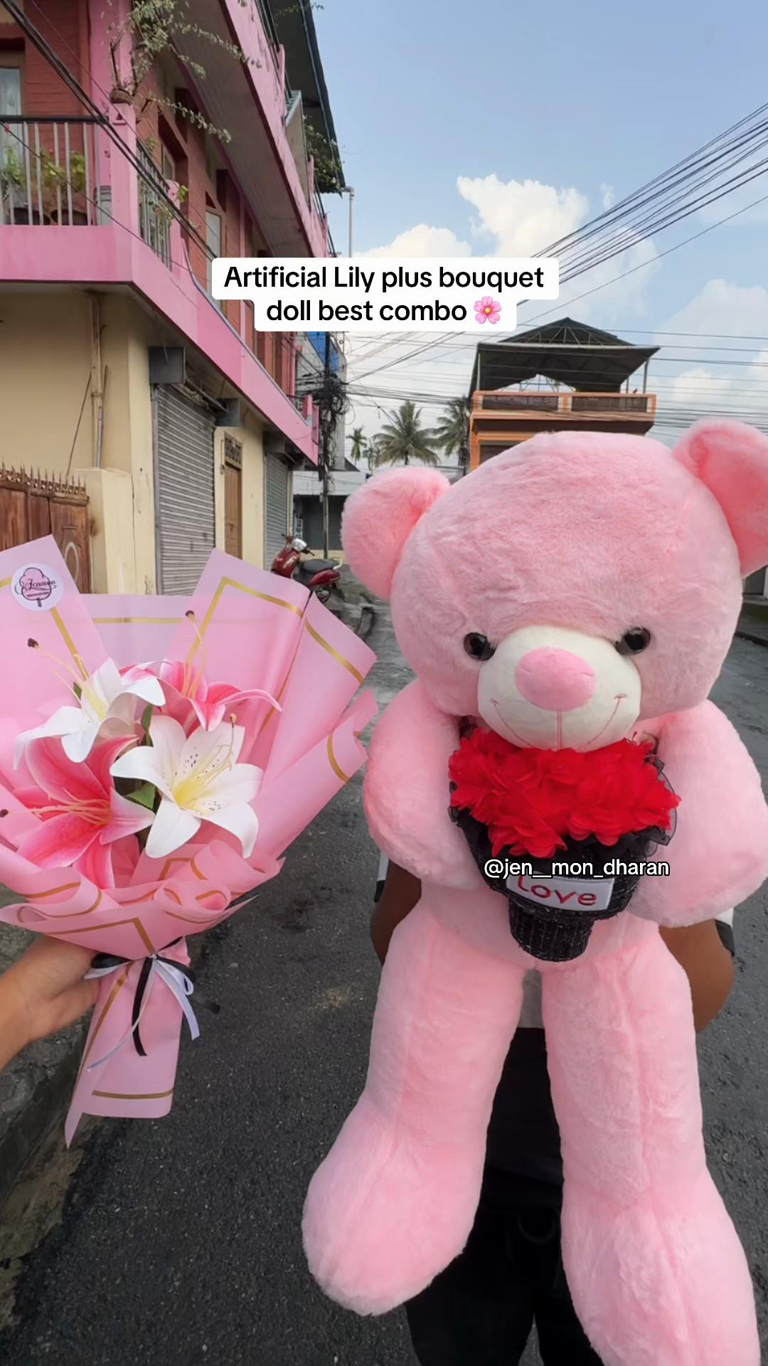 @jen__mon_dharan