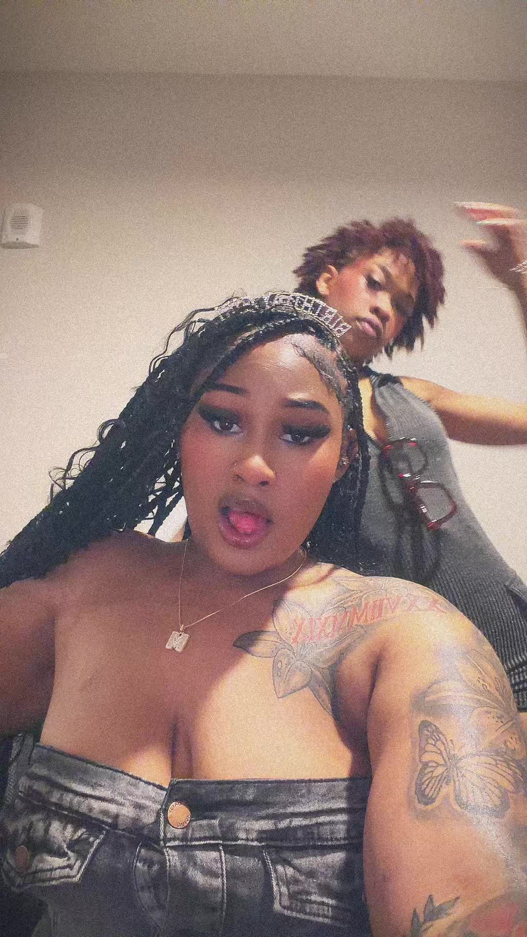 @maniaaliyahh4