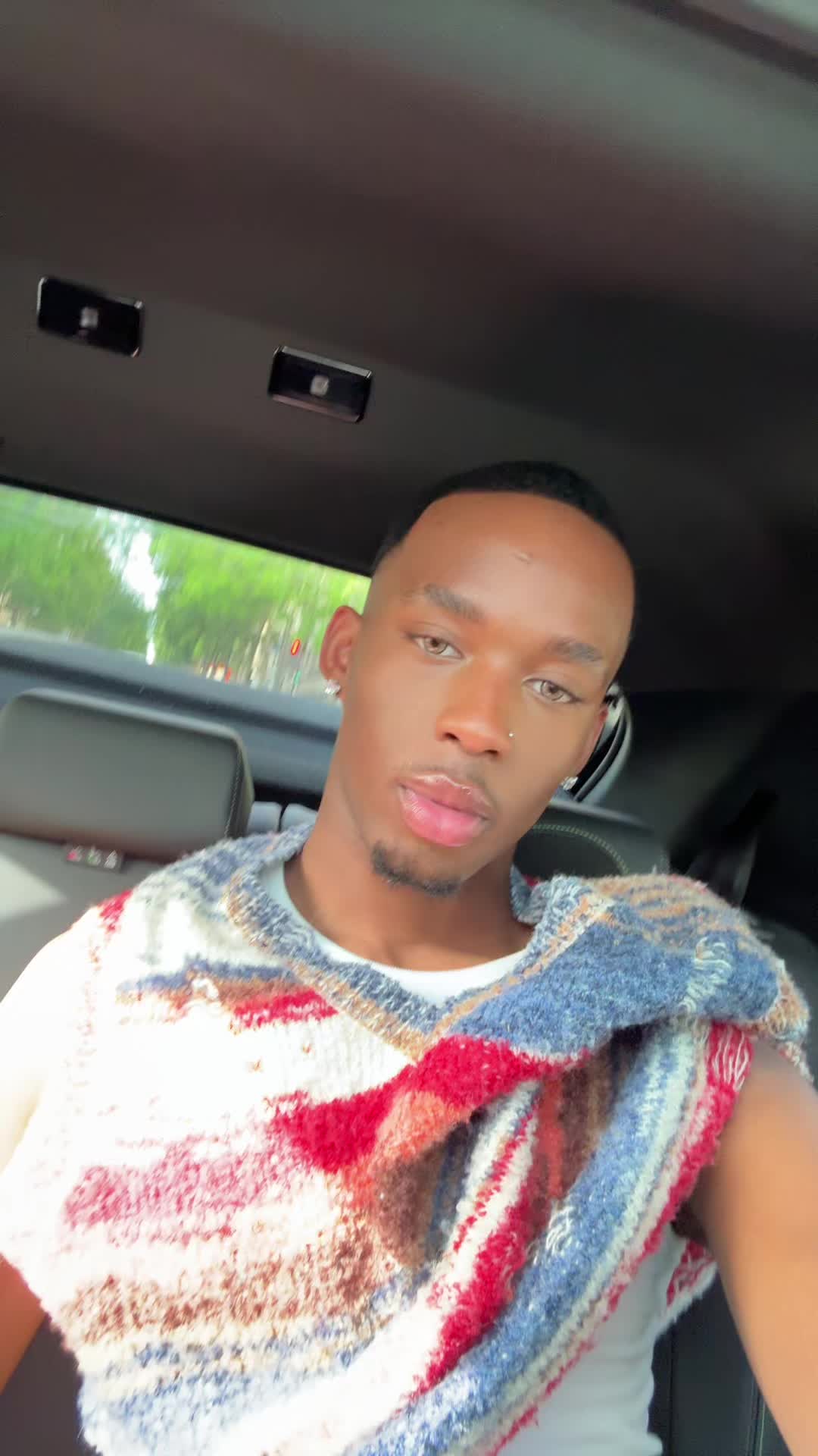 @J2 🌟