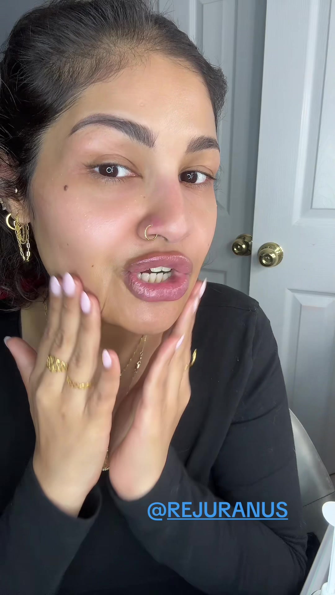 @MakeupLaveena