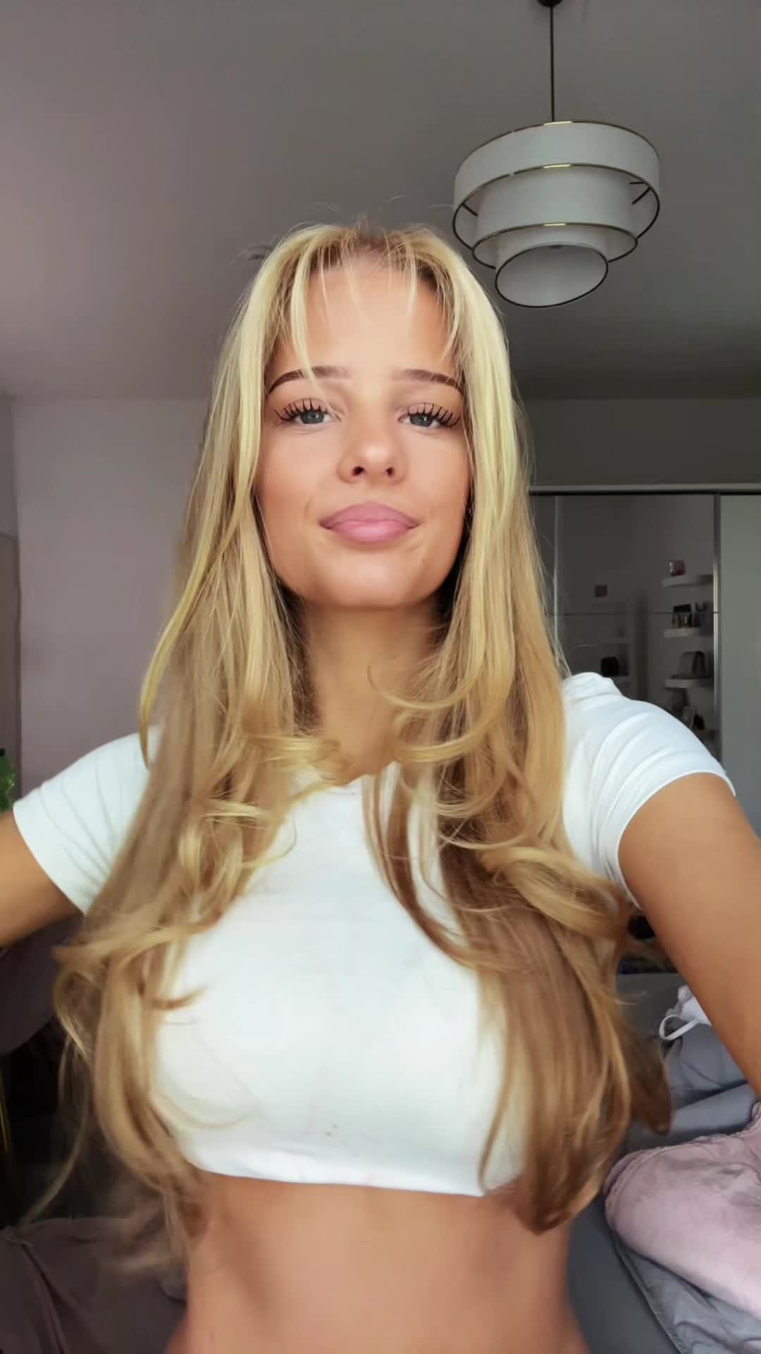 @𝐈𝐒𝐀𝐁𝐄𝐋𝐋𝐀