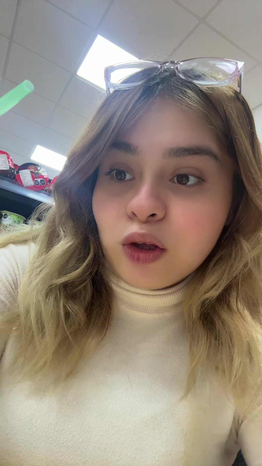 @AlexiaMorales_OF
