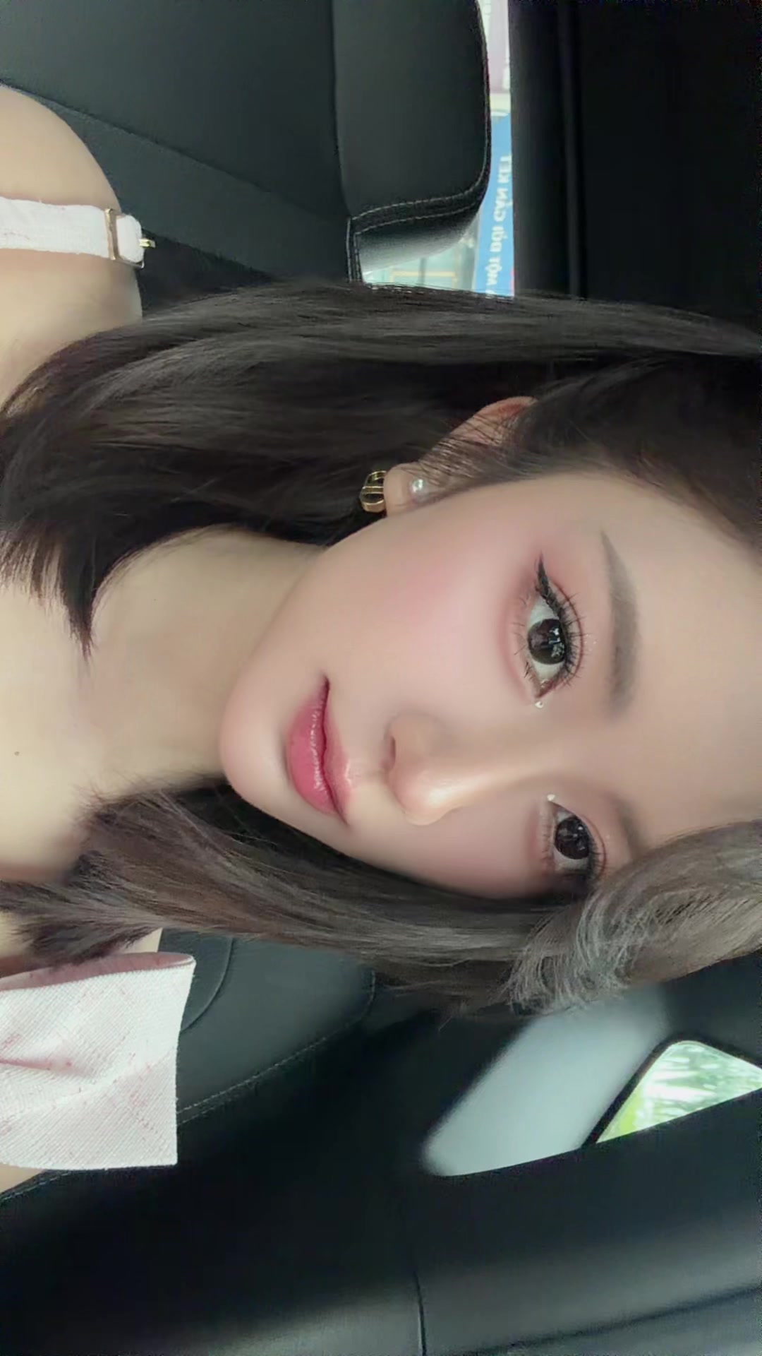 @Nguyễn Ngọc Huyền