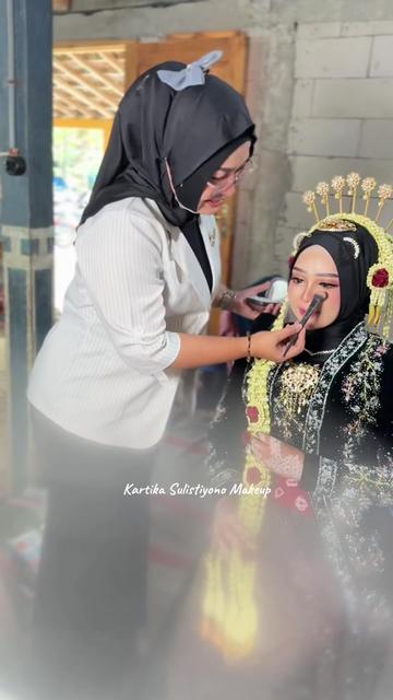 @Kartika Sulistiyono MUA