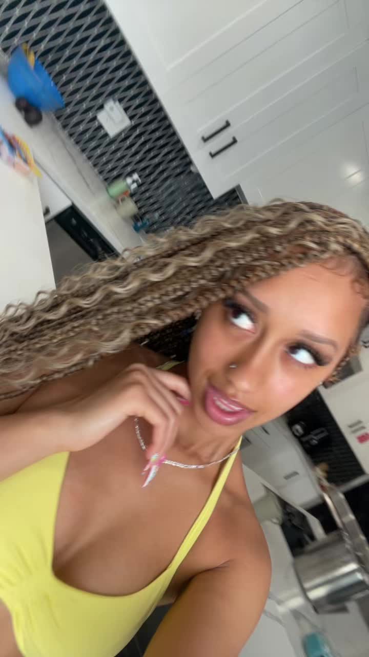 @𝐻♡