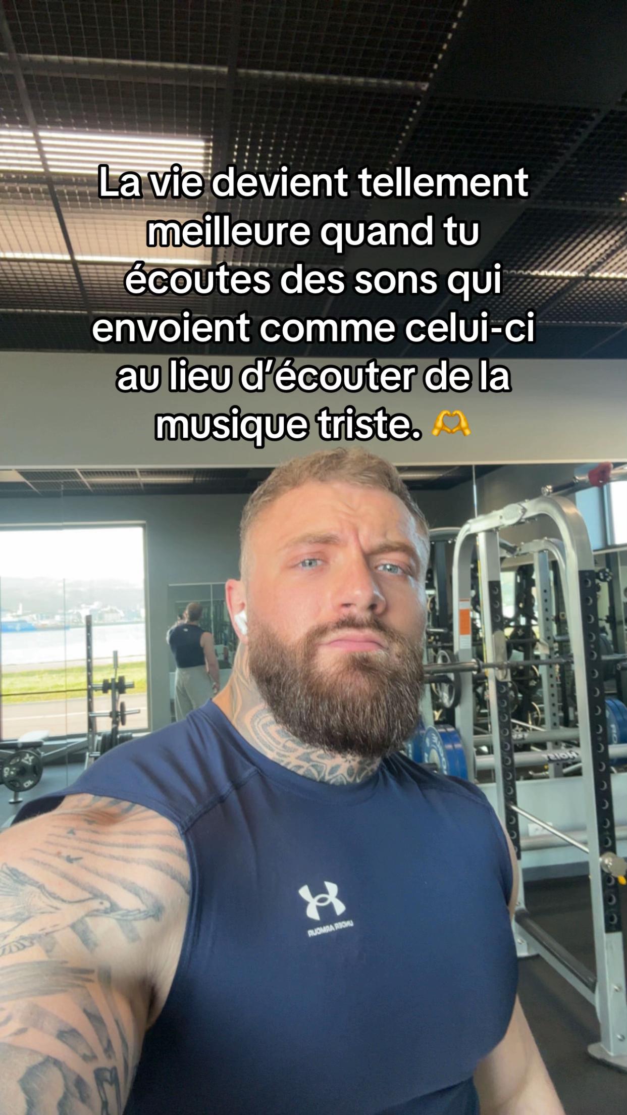 @Venzira