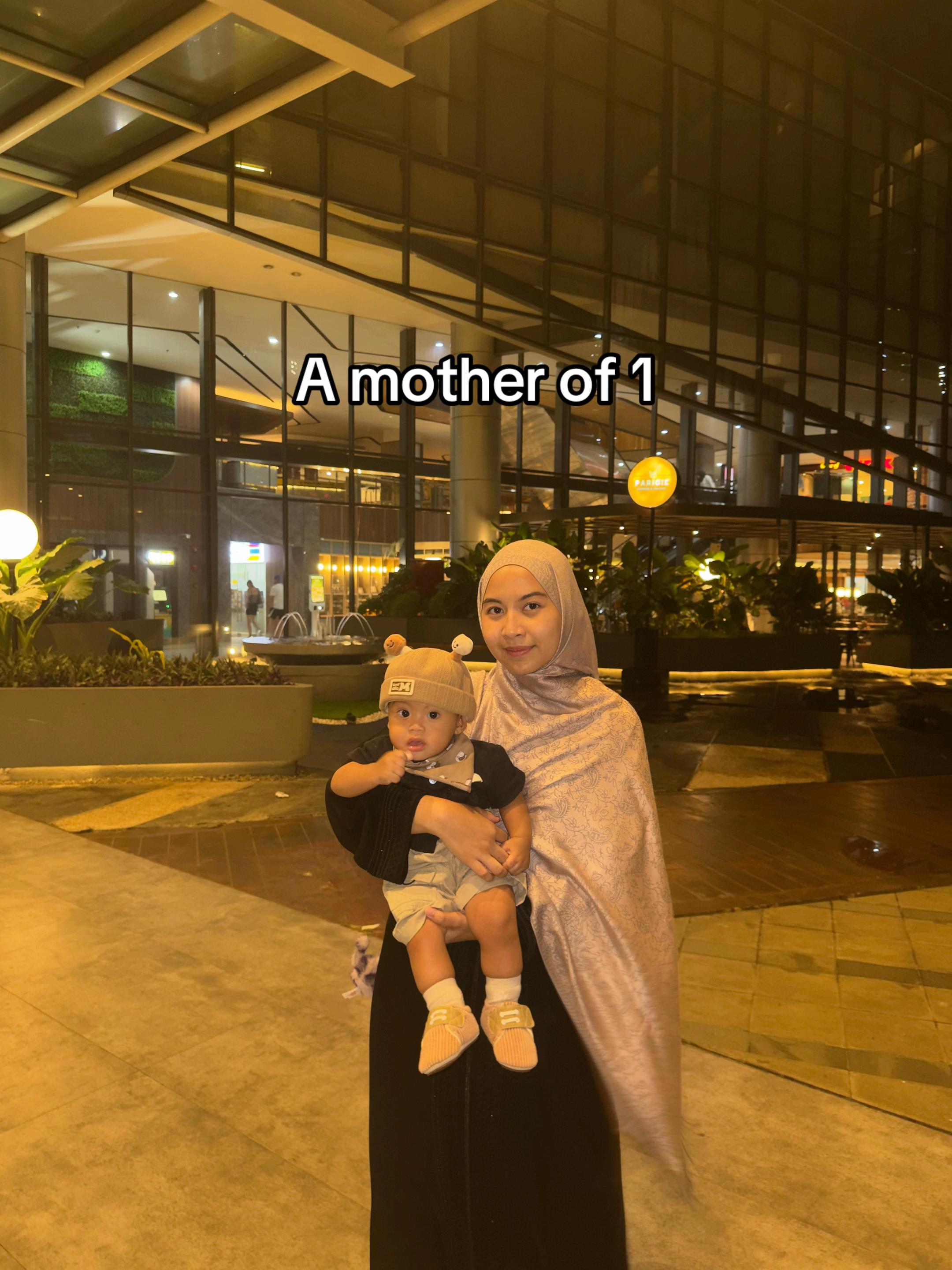 @Ailsa Rania || Working Mom