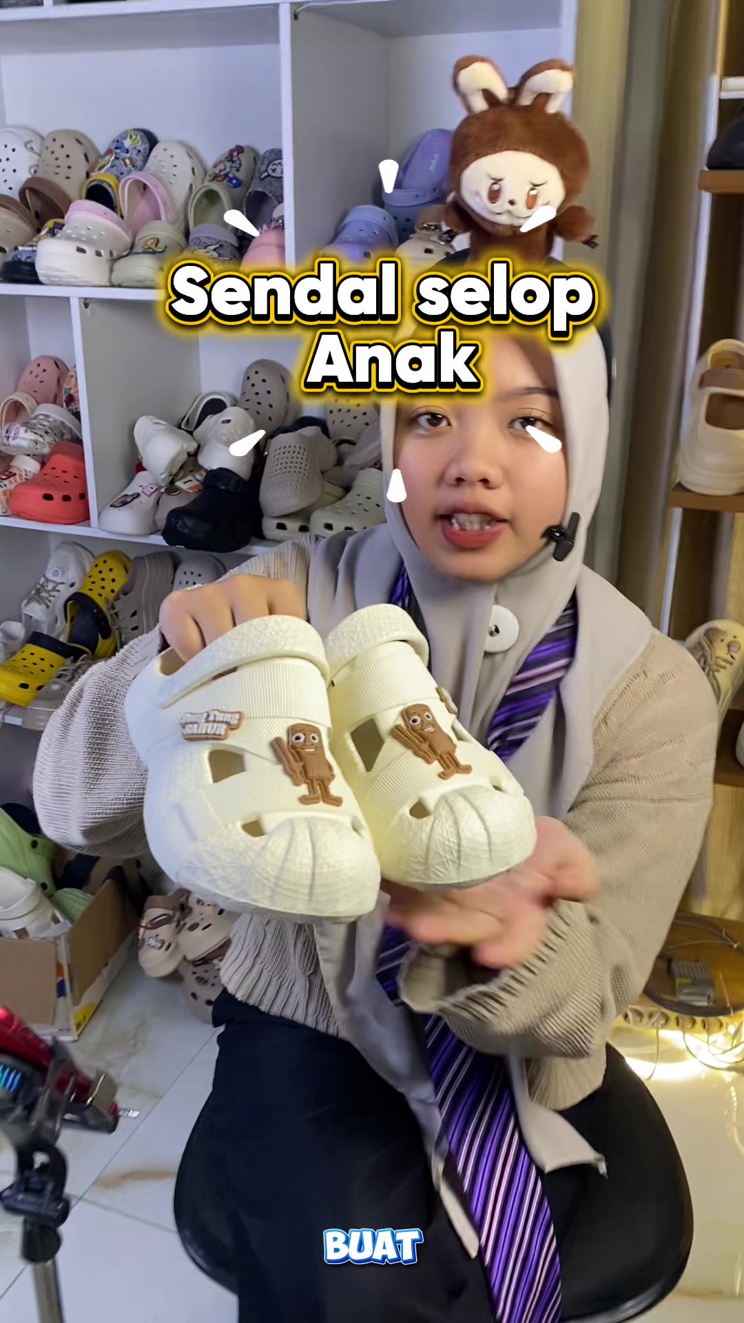 @LELI si paling TAS dan SANDAL