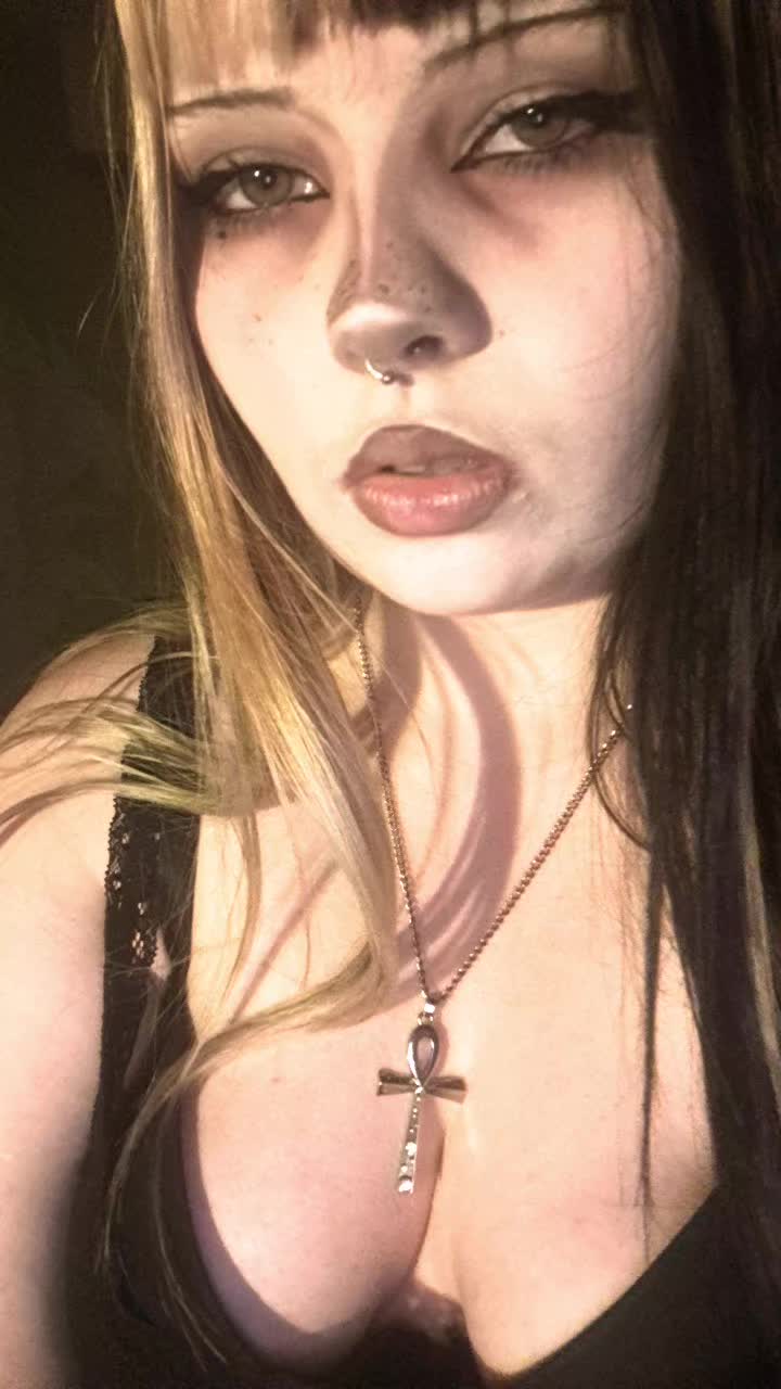 @༺☥༻