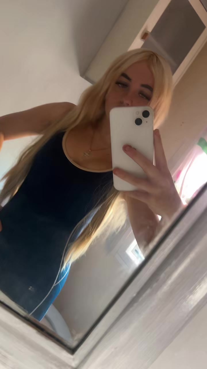 @𝐋𝐢𝐥𝐥𝐲 𝐦𝐚𝐞