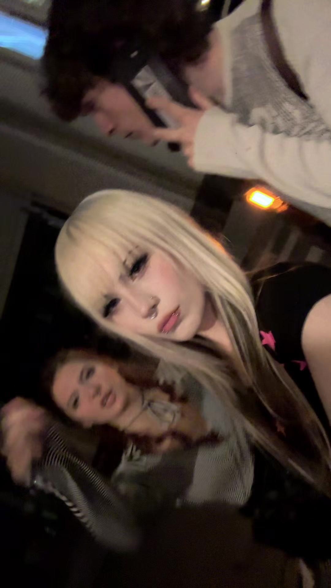@дяна