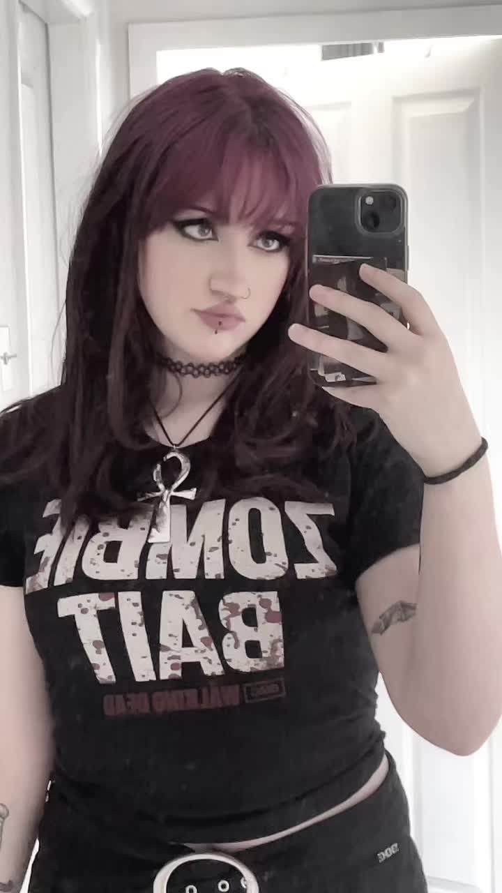 @chlo 🧟&zwj;♀️