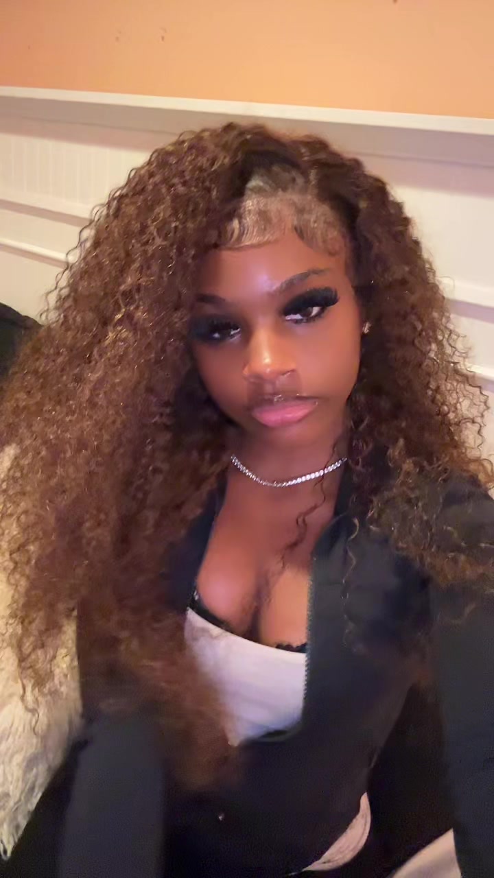 @👸🏾