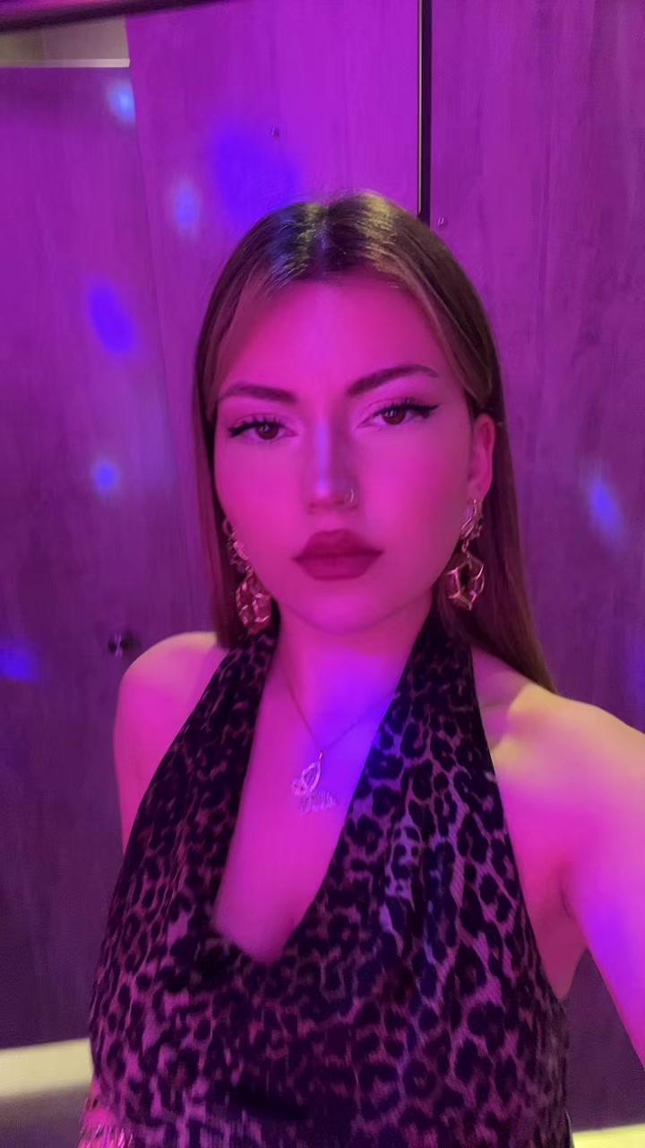 @R&uuml;veyda✨