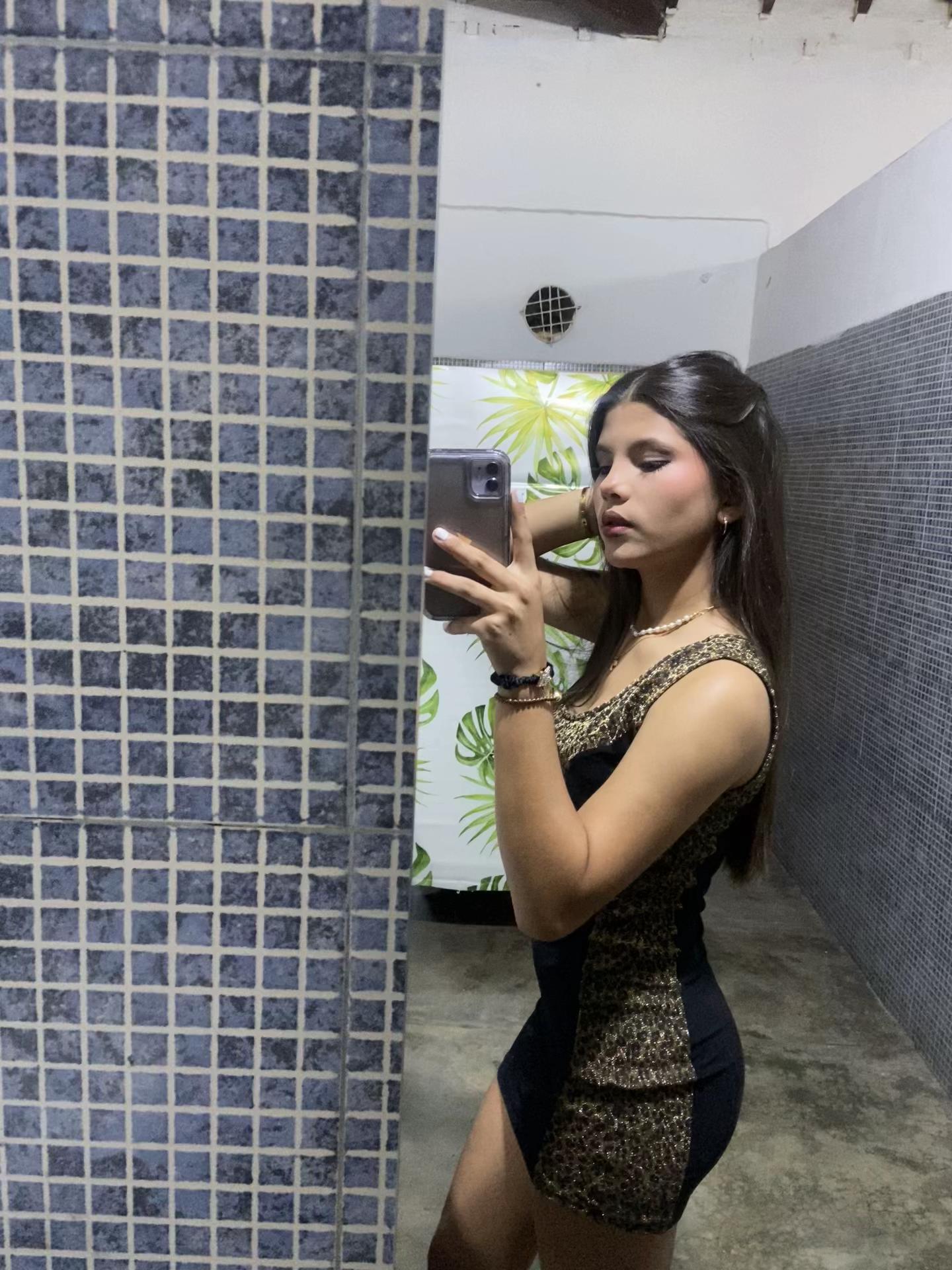 @👻