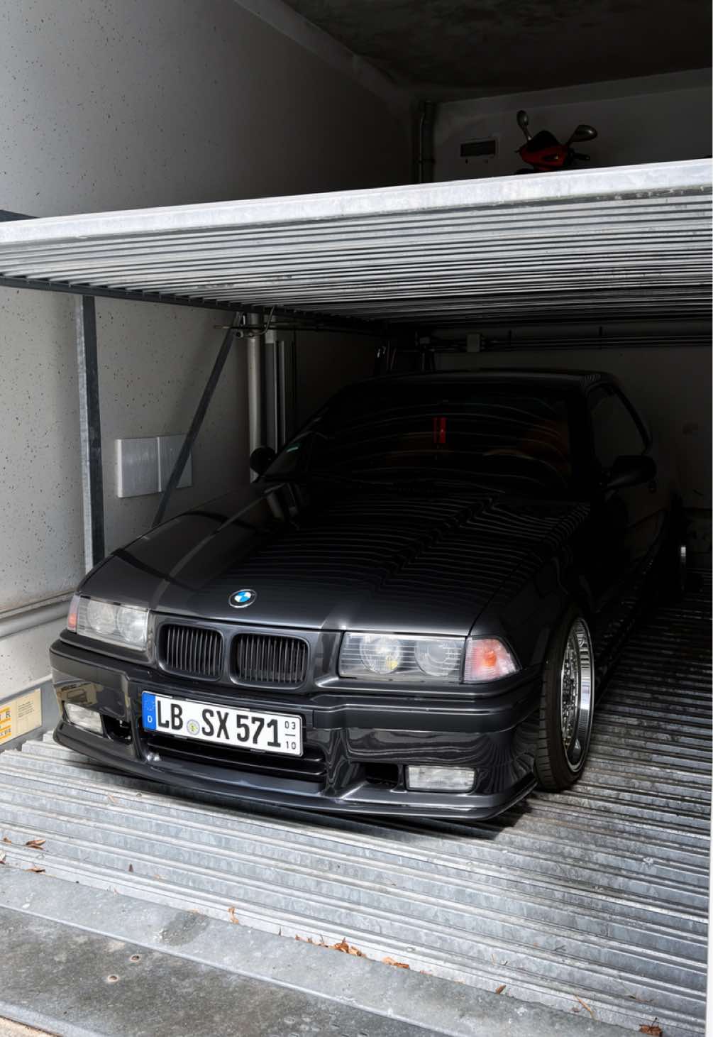 @𝟓𝟕𝐡𝐚𝐦𝐳𝐚_