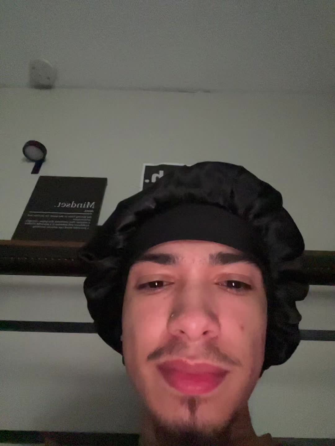 @￼
