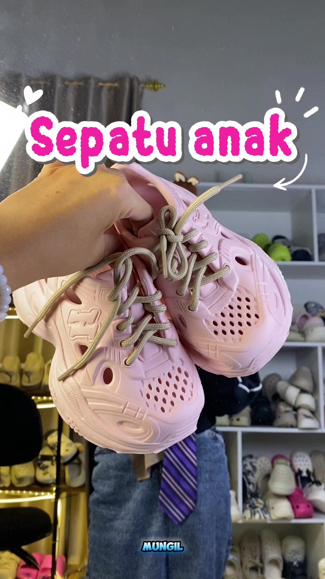 @LELI si paling TAS dan SANDAL