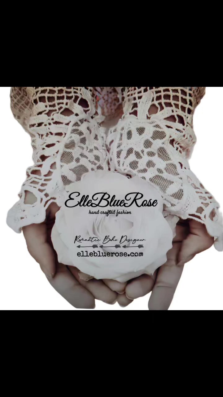 @ElleBLUEROSE