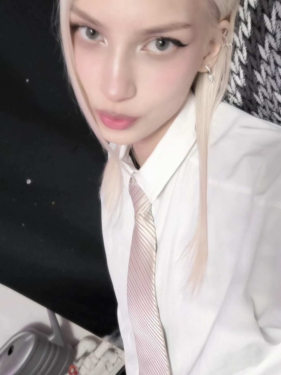 @D1stora