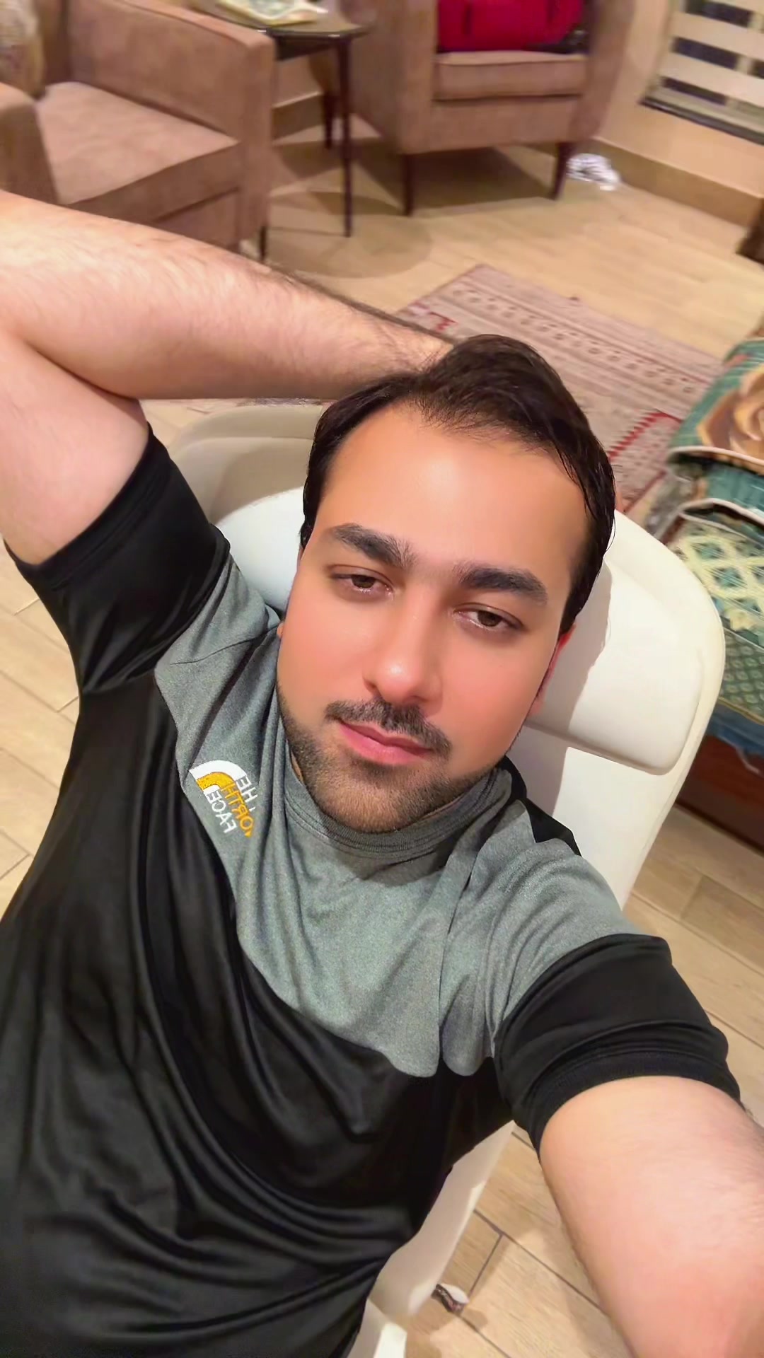 @Adnaن Hussaiن