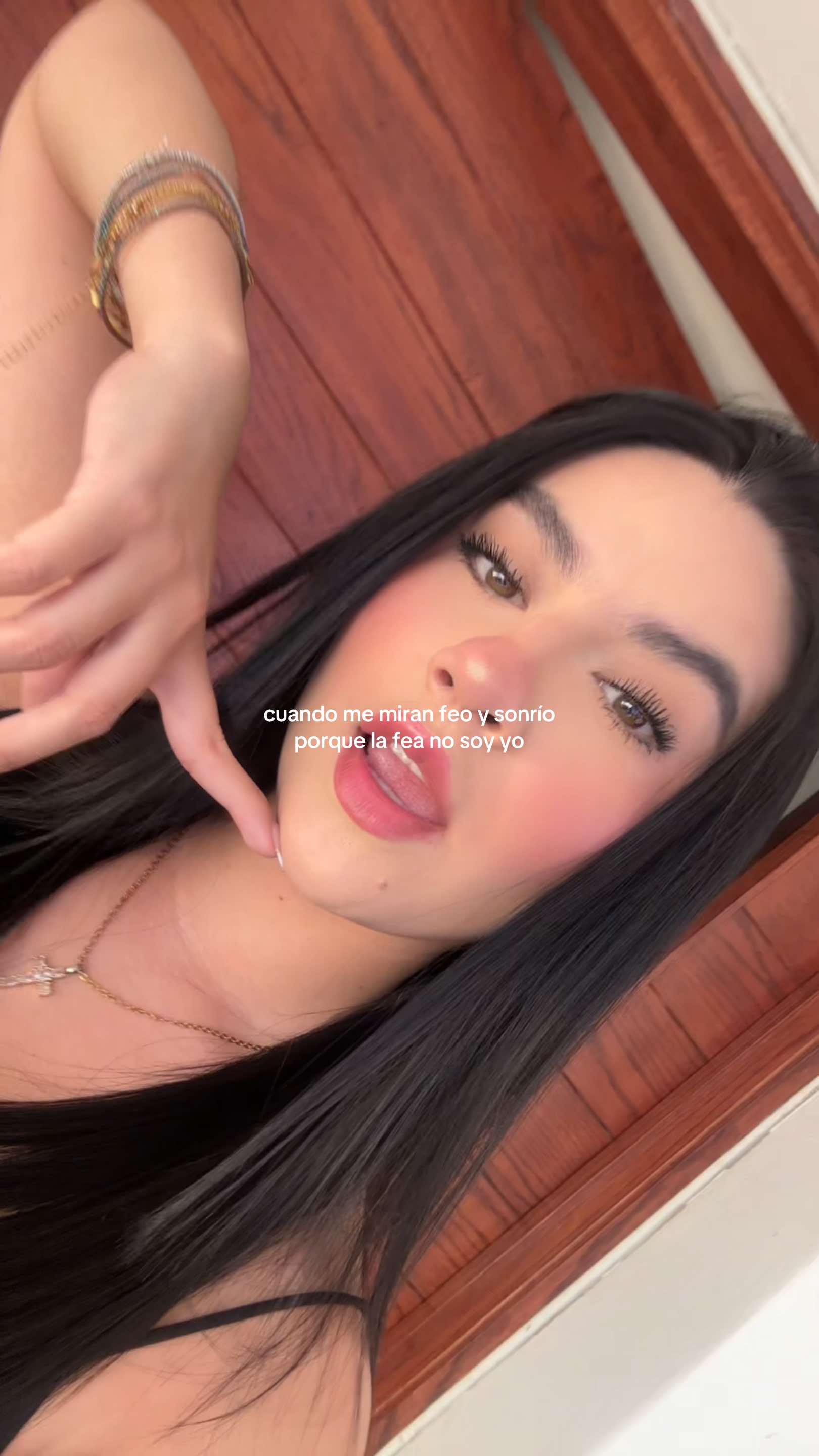 @Valeria rol