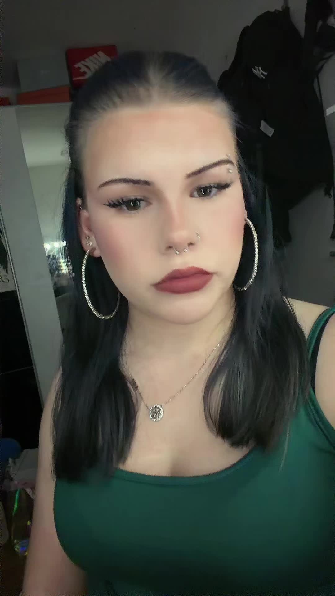 @𝐸𝑙𝑒𝑛𝑎💋