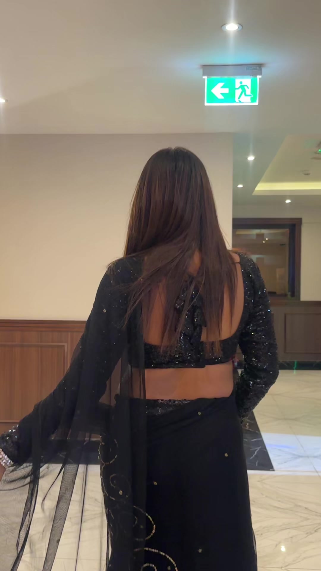 @असु