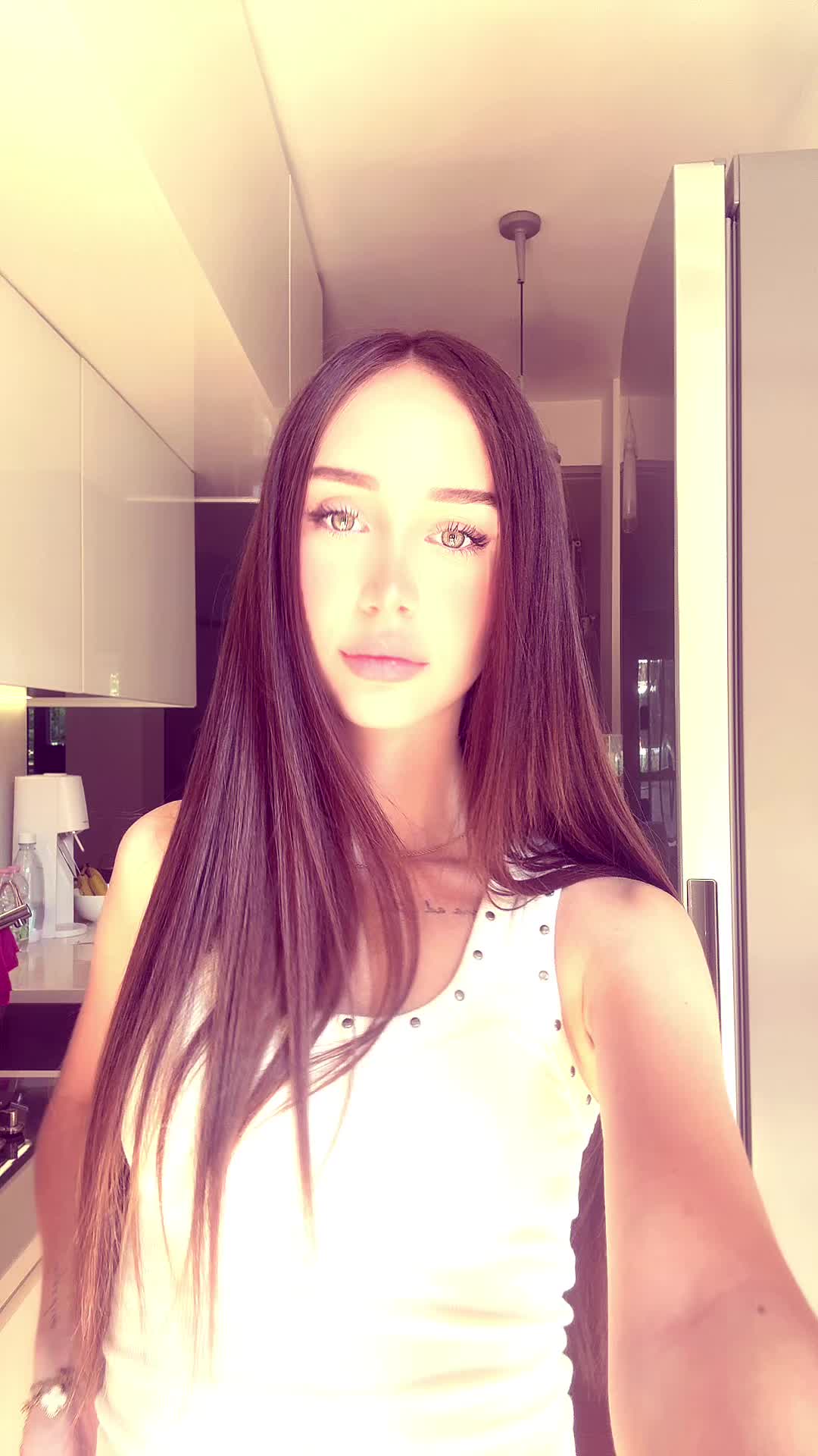 @𝐋 𝐄 𝐋 𝐄 👸🏽
