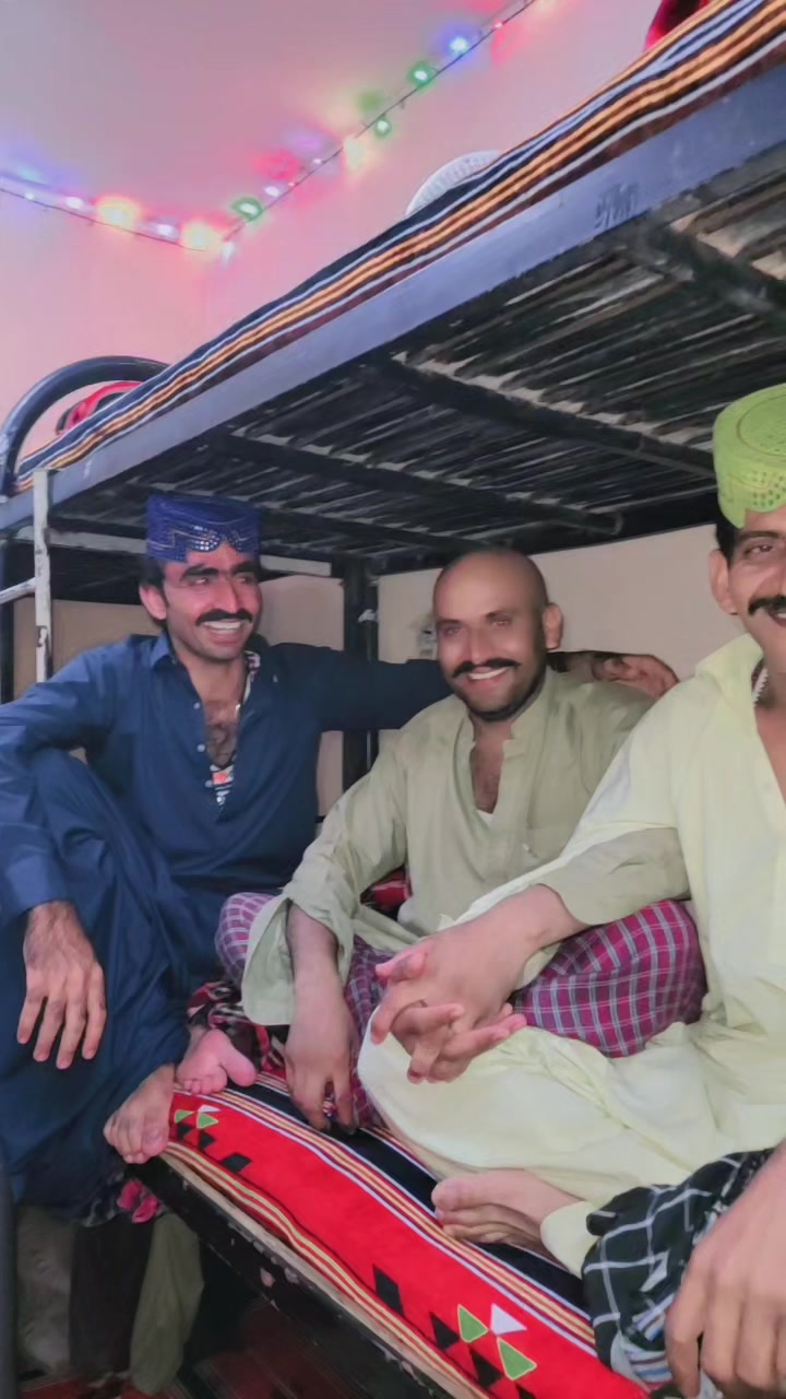 @🇦🇪✈️🇵🇰کنگ بوس سرور جکرانی