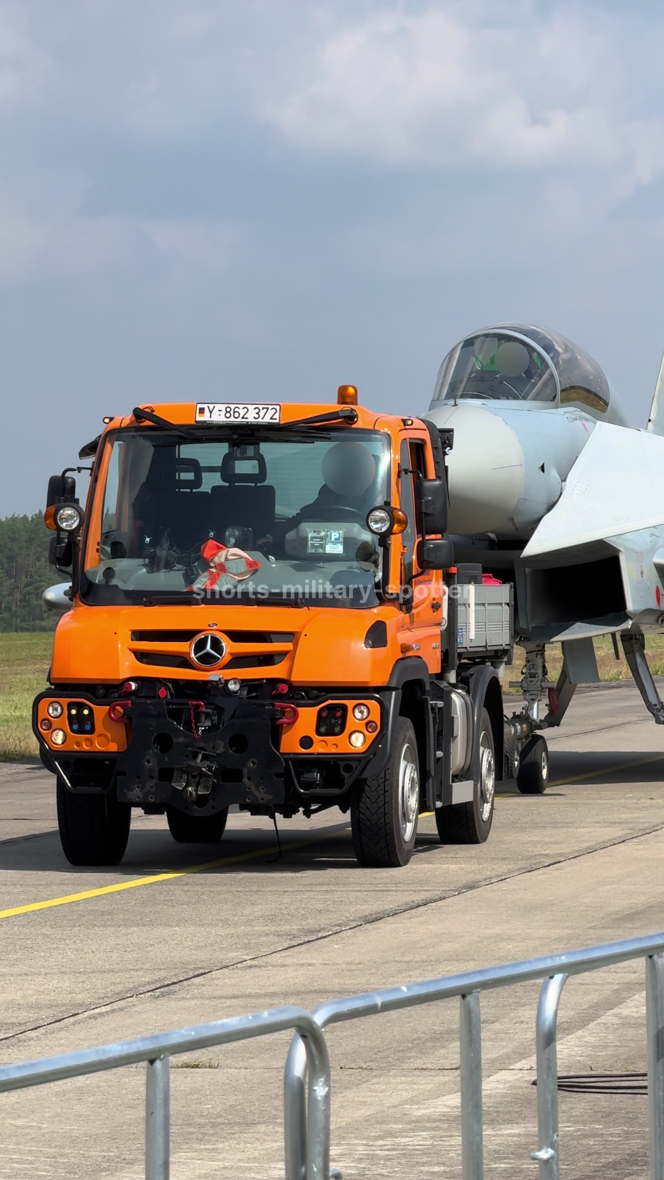 @shorts-military-spotter