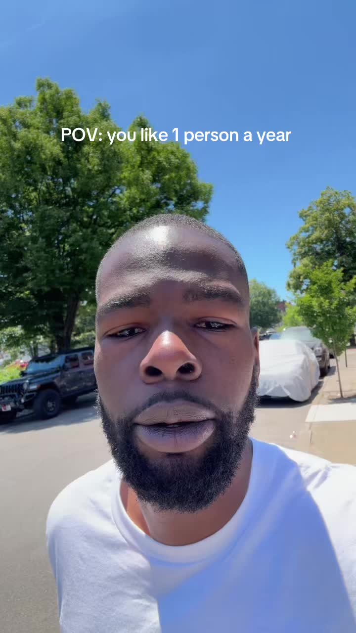 @hollywoodju