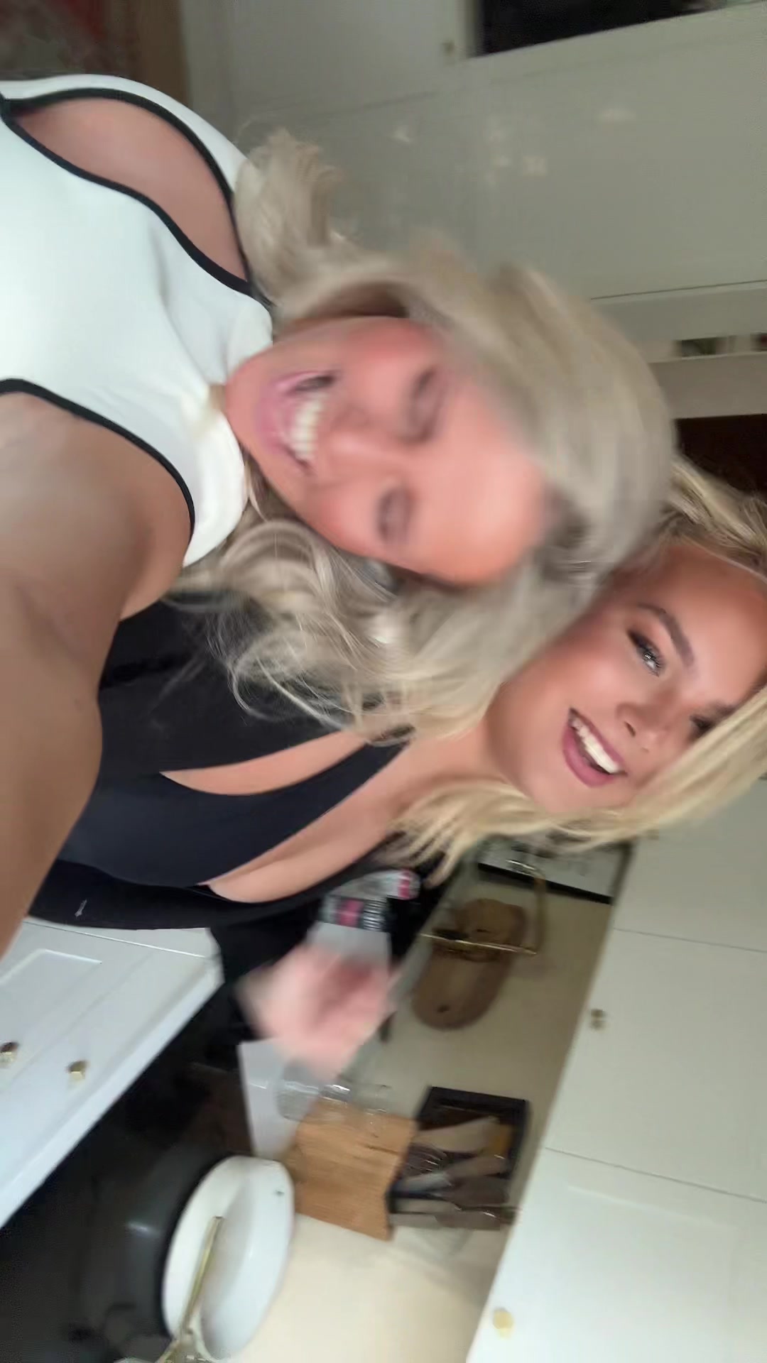 @anina