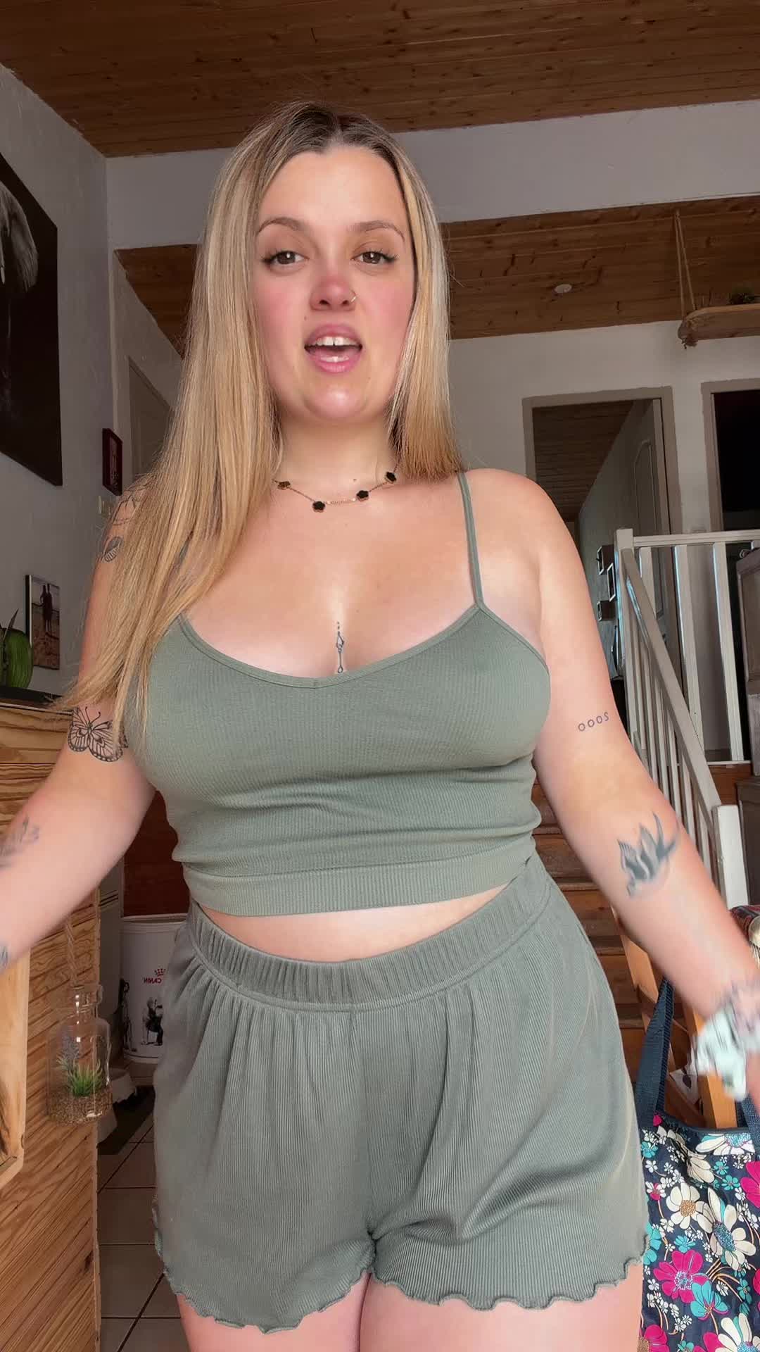 @Juju l&rsquo;unique 🤷🏼&zwj;♀️