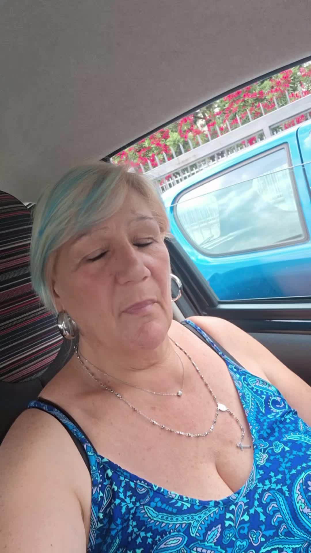 @angela