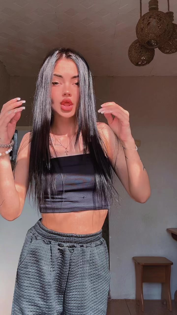 @Сучка&hearts;️😏