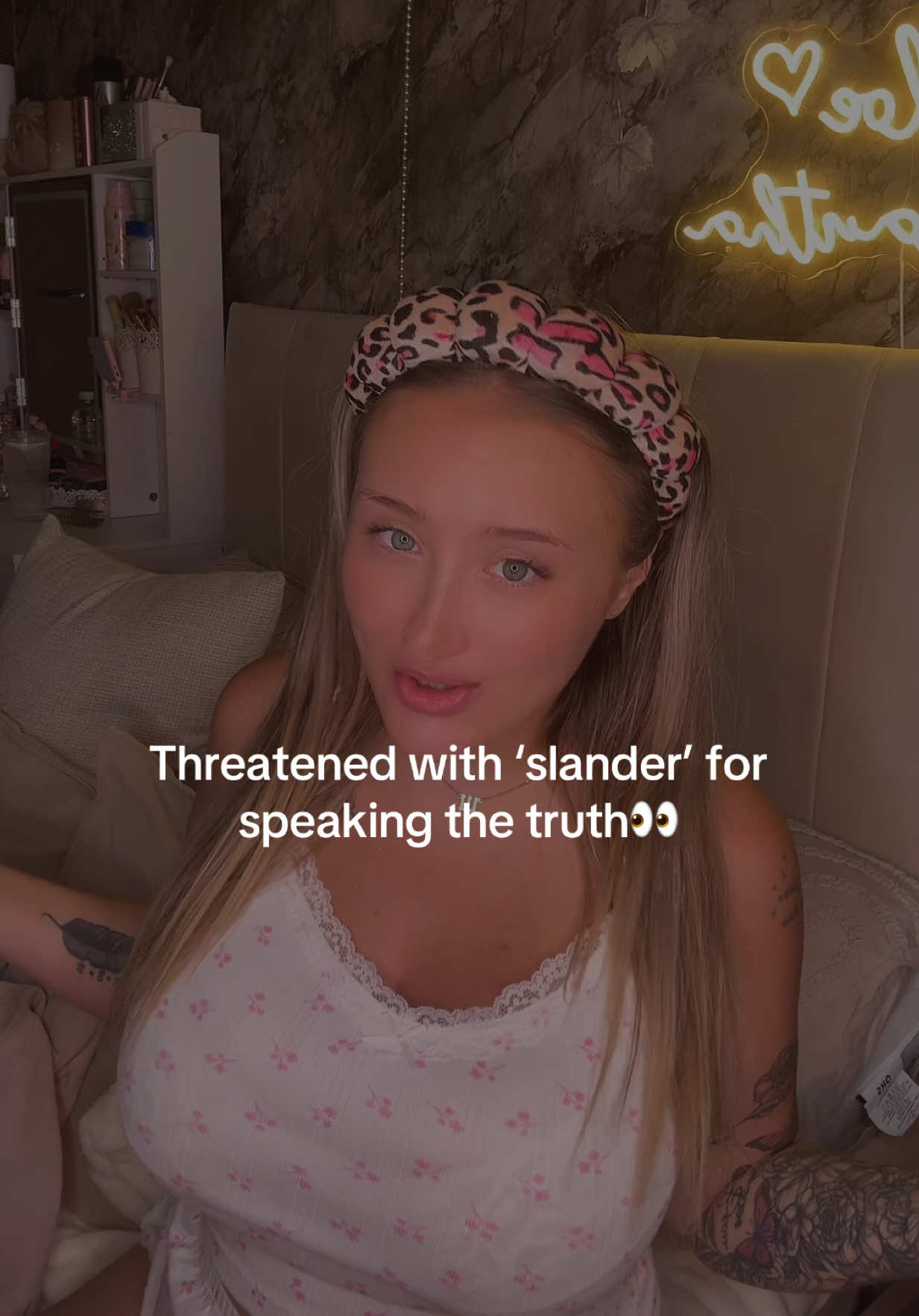 @KHLOE SAMANTHA🤎