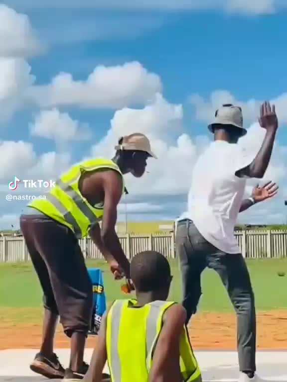 @Tshephoss24