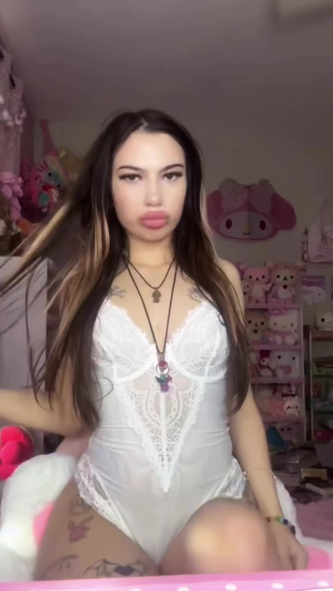 @Kiki