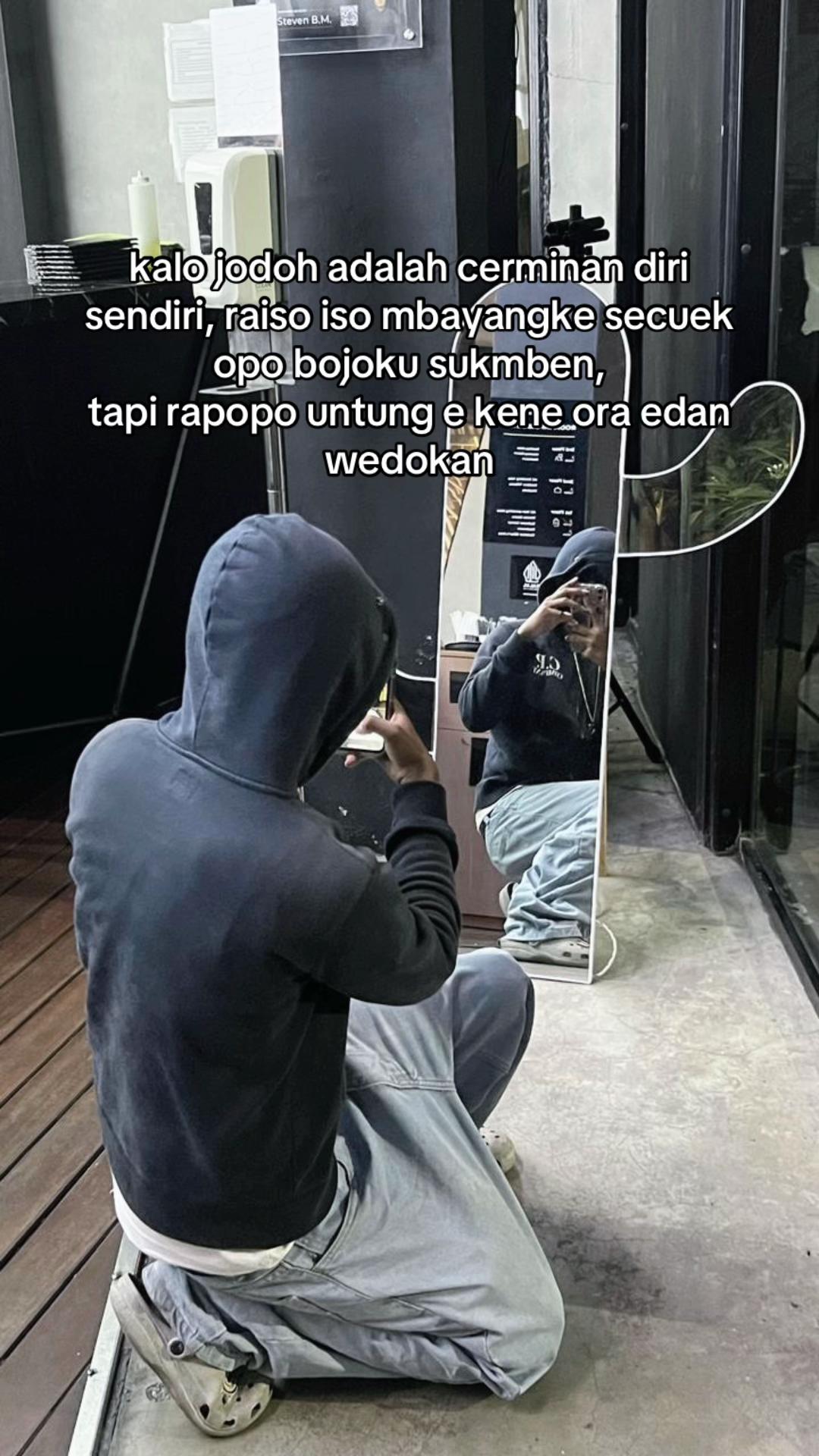 @4poii