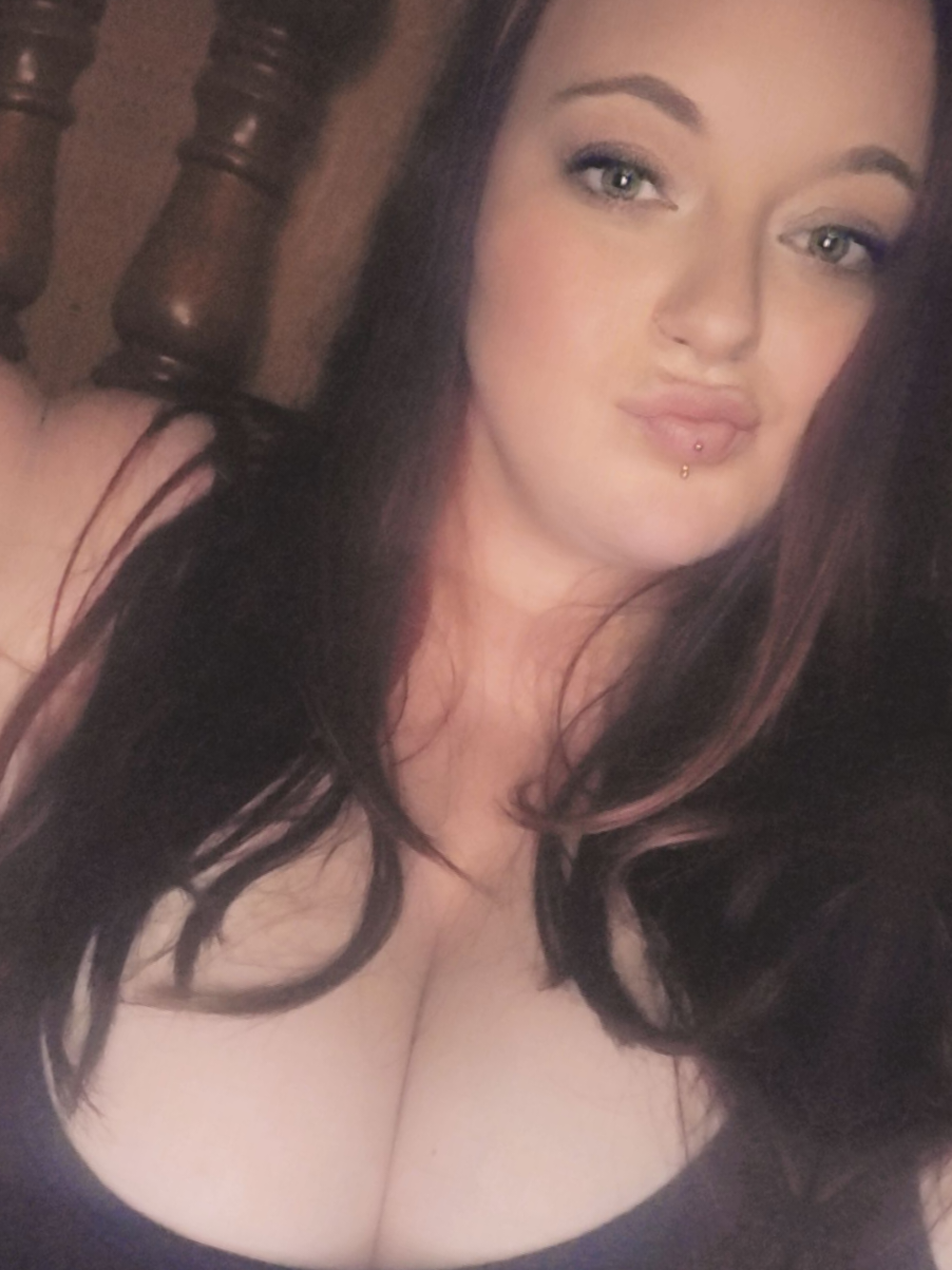 @👽😈Tessa Renee😈👽